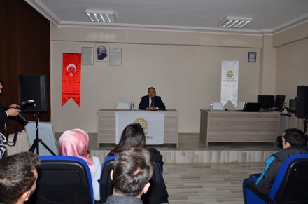 AYAY Bölümü Bahar Yarıyılı Akademik Açılış Dersini Sayın Rektörümüz Yaptı